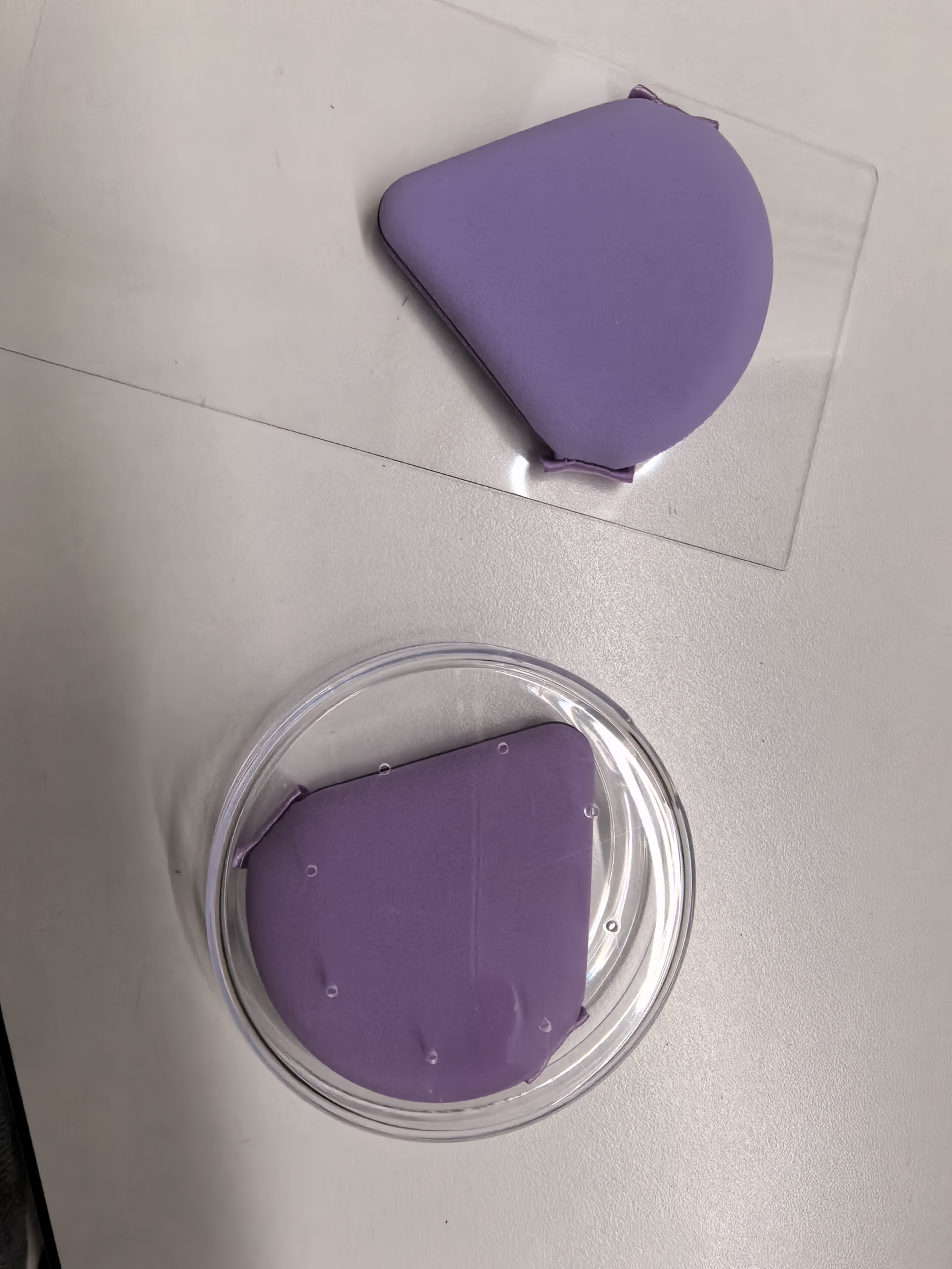 名创优品（MINISO）软滑双面气垫粉扑美妆蛋粉饼干湿两用 紫色2个装 实拍图