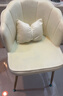 悦莱居化妆椅家用房间靠背简约美甲花瓣凳子轻奢高级女生卧室梳妆台椅子 不可旋转海绵坐垫米白色-金属腿 实拍图