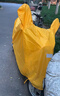 仟居佳 电动车防雨罩车罩全罩套电瓶车挡雪遮雨踏板摩托车防晒防水车罩 经典黄-M码+收纳袋 实拍图
