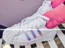 阿迪达斯（adidas）女鞋 三叶草SUPERSTAR 镭射尾彩纹贝壳头运动休闲鞋 镭射炫彩三条纹 FV3139 /大半码 36 实拍图