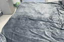 京东京造经典法兰绒毯 1150g空调毯加厚双面沙发午睡盖毯 高级灰1.5x2m 实拍图