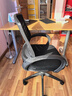 得力（deli）简约舒适办公椅 特色椅背 人体工学电脑椅 职员网布椅子 4901 实拍图