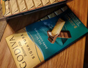 歌帝梵（Godiva）醇享进口扁桃仁黑巧克力90g 喜糖 休闲零食 伴手礼 独立包装  实拍图
