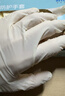 英科医疗（INTCO）一次性手套乳胶手套100只大码食品级厨房家务清洁日常检查医生用 实拍图