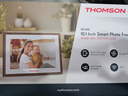 THOMSON汤姆逊 充电数码相框无线电子相册10.1英寸高清视频照片音乐播放器触屏WIFI远程传输网红礼物 1002 实拍图