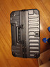 左汀行李箱铝框拉杆箱加厚结实抗压旅行箱登机箱大容量学生密码箱皮箱 铁灰色 24英寸 ，适合3-5天中途旅行 实拍图