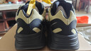 阿迪达斯YEEZY 700MNVN黑粉椰子男女时尚运动休闲鞋GW9525 40码 实拍图