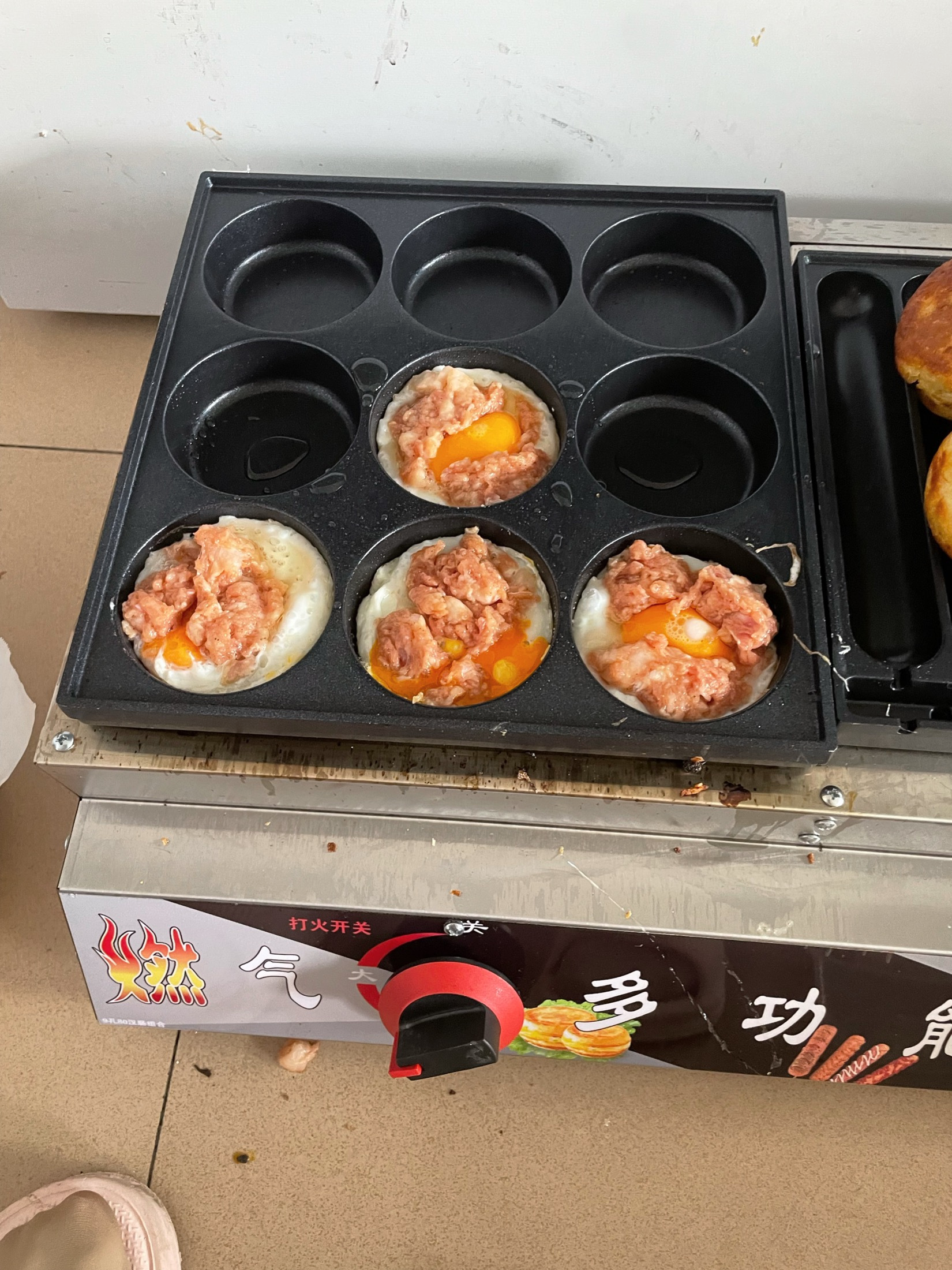 洛滑蛋堡机煎蛋神器插电燃气车轮饼摆摊商用煎章鱼小丸子烤盘鸡蛋汉堡机 【双板18孔 直径10cm】熄保燃气款+工具一套 实拍图