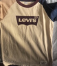 Levi's 李维斯儿童装男童长袖T恤春秋款圆领打底衫百搭撞色插肩袖上衣 焦糖布丁白 120 /60 【建议身高110-116cm】 实拍图