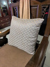 思篇欧式奢华提花沙发抱枕加厚布艺客厅靠垫套大号床头靠背办公室腰枕 灰紫工字(雪尼尔提花) 50*50cm抱枕套+枕芯 实拍图