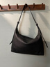 裘真【明星同款】植鞣牛皮羊皮双耳hobo单肩斜挎大容量包包女 黑色-(牛皮） 实拍图