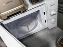 美的（Midea）快捷微波炉 家用小型 360°转盘加热 旋钮操控 易洁内胆（M1-L213B） 实拍图
