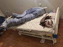 冠奇电动护理床老人家用多功能瘫痪病床全自动智能医用床大小便翻身床 GQ-A211手电两用【电动便孔】【防侧滑防下滑】 实拍图
