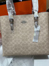 蔻驰（COACH）【品牌直供】女士大号印花单肩手提包托特包拿铁色CV967新年礼物 实拍图