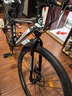 金武端自行车成人山地车公路赛车单车骑行变速超轻越野中学生初中青少年 顶配版-辐条轮-黑白色 26寸21速 实拍图