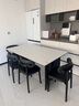 晨巢实木岩板餐桌椅家用小户型饭桌诧寂风长方形西餐桌简约餐厅家具 抗菌哑光纯白+黑色桌脚+全黑羊角椅 1.6米 一桌四椅【全托底板】 实拍图