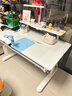 黑白调A2学习桌书桌儿童桌椅实木升降桌子写字桌电脑桌进口橡胶木1.2m 实拍图