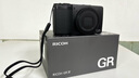 理光（Ricoh） GR4/GRIV 数码相机 APS-C画幅 大底小型便携 街拍照相机 5轴防抖 黑色 原电套装 实拍图