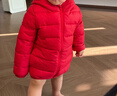 迷你巴拉儿童羽绒服男女童厚款保暖连帽棉服防风保暖羽绒外套【防水透湿】 中国红60648 【白鸭绒-1000+洁净度】 100 【充绒量35.6g】 实拍图