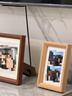 爱墨绘10寸相框摆台画框装裱照片礼物桌面摆件摆挂两用至简胡桃色 实拍图