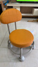 万向轮小凳子带滑轮矮凳家用换鞋凳儿童靠背椅子客厅圆凳软包板凳 橘橙色-加固护腰碳钢架-万向轮 实拍图