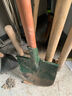 极顶（GDEX）1.5m铁锹 锰钢淬火铁铲 户外农用铁锨防汛抗洪尖锹槐木柄原色钢锹 实拍图