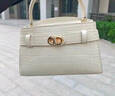 CHARLES&KEITH鳄鱼纹凯莉包手提斜挎婚包包女包生日礼物新年礼物CK2-50270880-1 Ivory象牙色 S 实拍图