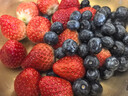 京鲜生 丹东红颜草莓300g+蓝莓15mm*3盒/125g 美莓生鲜水果礼盒 实拍图