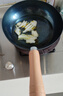 章丘铁锅正宗手工锻打铁锅无涂层物理不粘锅炒锅老式家用炒菜锅厨具轻音 标准版古法烤蓝（已干烧） 26cm 实拍图