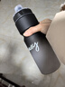 京东京造骑行水壶自行车山地公路车运动水杯子骑行装备黑白渐变750ml 实拍图
