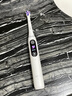 欧乐B德国进口智能电动牙刷iO7大理石白刷头*4深度清洁京东自营热卖榜生日新年礼物年会礼品AI智能化 实拍图
