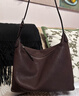 裘真【新年礼物】【明星同款】植鞣胎牛皮腋下经典hobo包通勤真皮女包 咖啡色-小号(胎牛皮版) 小包/大包 实拍图