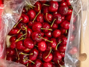 京鲜生【赠送PLUS定制礼袋】智利车厘子4J级10斤礼盒 果径约32-34mm 实拍图