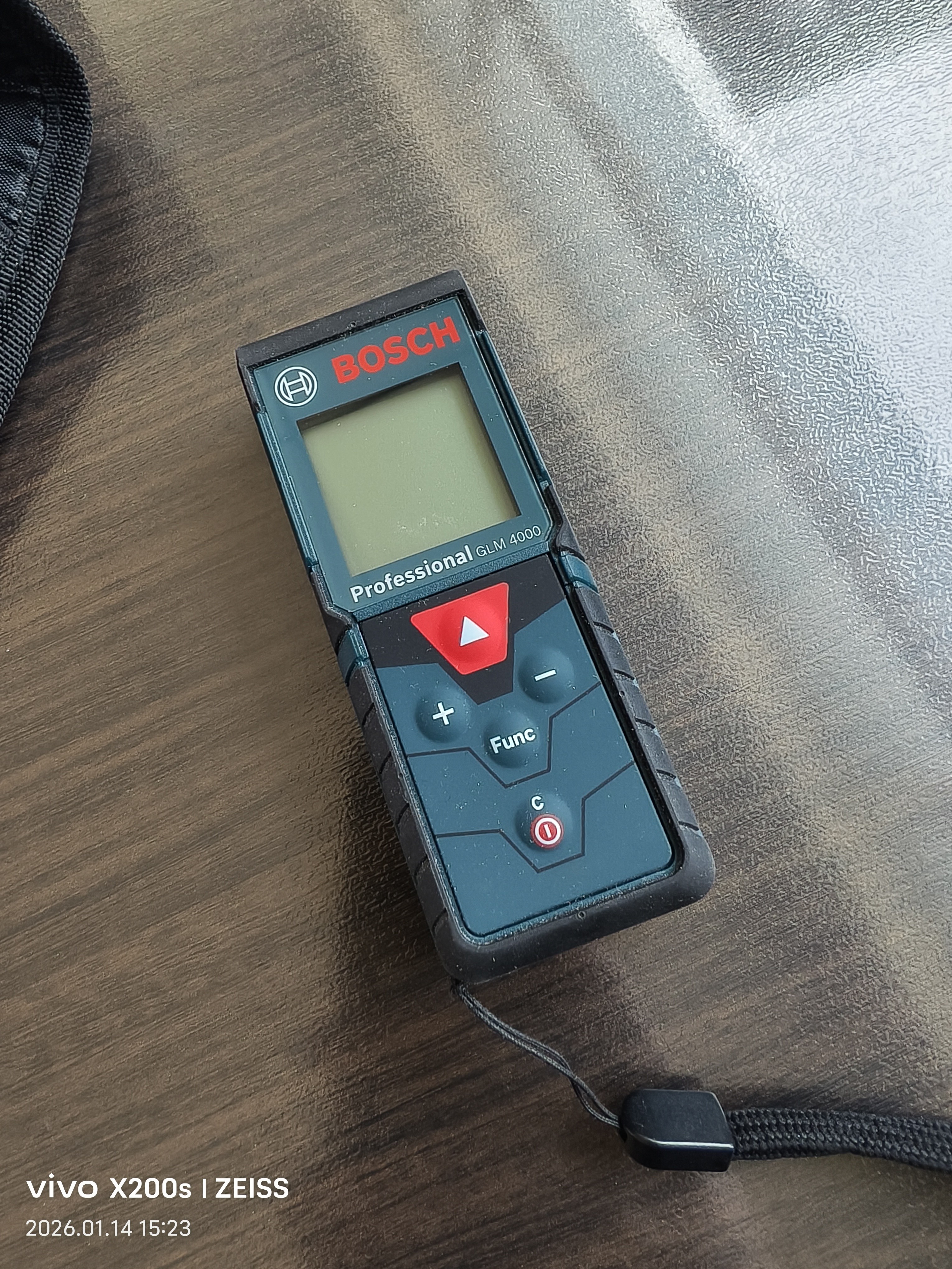 博世（BOSCH） GLM 4000 激光测距仪电子尺距离测量仪激光尺家用量房仪 GLM 4000 【40 米】 实拍图