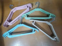 晟旎尚品 衣架无痕晾衣架子20只塑料宽肩加厚防滑晾晒不鼓包大衣挂架撑4色 实拍图