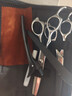 小黑理发剪刀专业美发剪刀刘海剪平剪牙剪梳子发廊家用理发工具套装 实拍图