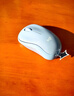罗技（Logitech）M221 轻音鼠标 无线鼠标 办公鼠标 对称鼠标 带无线微型接收器 米白色 实拍图