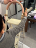 星奇堡奶油梯子折叠人字梯加厚伸缩两用小楼梯室内碳钢家用多功能爬梯 加厚防滑四步梯-奶油白 实拍图