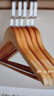 俏天下实木衣架子西服衣挂大衣防滑衣服挂无痕衣服撑子木头衣撑服装店 圆钩男款原木色 10支装 实拍图