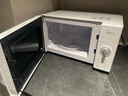 美的（Midea）快捷家用微波炉家用小型迷你360°转盘加热 旋钮操控易洁内胆时间调节20升（PM2000） 实拍图