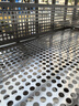 巨格304不锈钢冲孔板阳台防盗窗垫板窗台花架防护栏网垫防坠落防盗网 1.0加厚包边工艺联系客服定制 实拍图