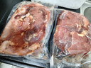 顺丰包邮原切后腿肉腱子肉散养冷鲜黄腿肉原切后腿肉烧烤火锅肉 原切 4斤腿肉（送料包） 实拍图
