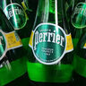 Perrier巴黎水 原装进口气泡水 年货礼盒0糖0卡原味天然矿泉水330ml*24瓶 实拍图