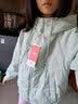 鸭鸭（YAYA）轻薄连帽短款女式羽绒服冬季简约纯色女式时尚外套 实拍图
