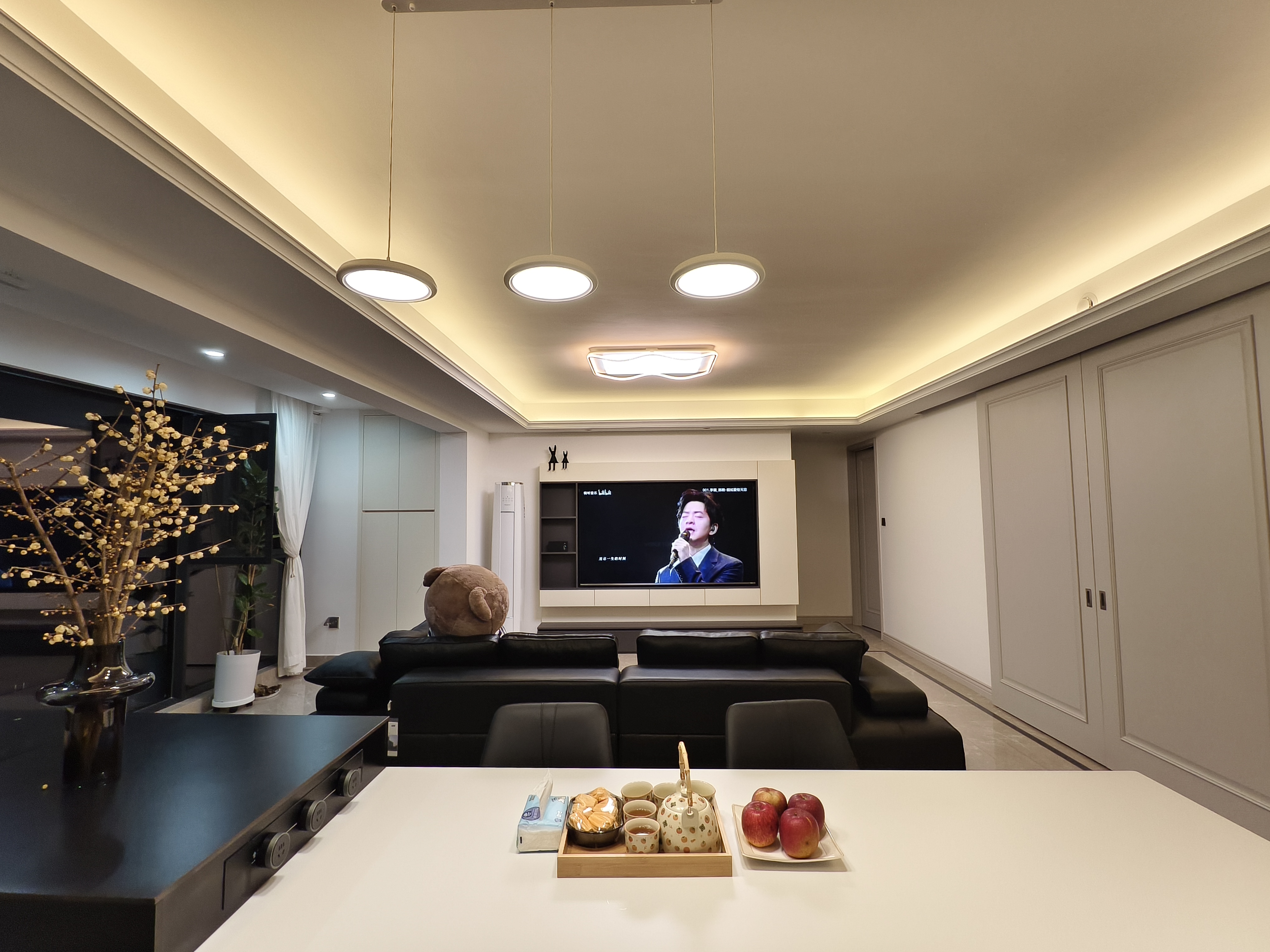 迈纺意式极简可伸缩岛台一体餐桌家用大平层多功能中岛台木纹岩板餐桌 伸缩岛台+餐椅*4 白色岩板【现货秒发】 2.4-2.9m【氛围灯+ENF级实木+质保十年】 实拍图