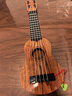 儿童玩具可弹奏尤克里里玩具仿真吉他启蒙益智乐器音乐玩具 桃木色】38厘米尤克里里-送乐谱 实拍图