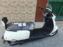 绿源（Luyuan）电动摩托车 M7长续航大动力国民好车续74公里60V5块铅酸电池1000W新国标踏板圣诞元旦奶油白 实拍图