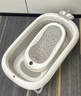 iuu婴儿洗澡盆 可折叠宝宝浴盆大号 洗澡神器躺托浴架新生儿童用品 【北欧灰】单盆 材质：FAD食品级材质检测认证 实拍图