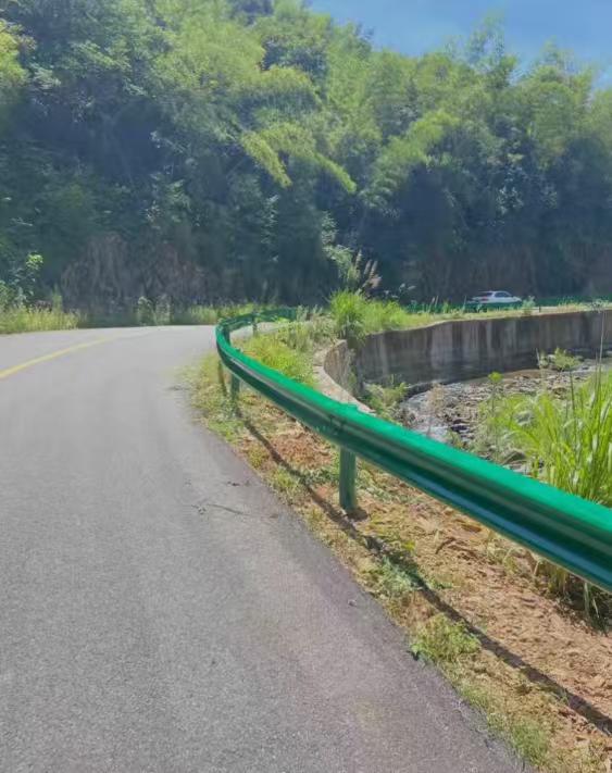 拉瑞斯公路波形护栏喷塑高速双波护栏板热镀锌乡村路防撞栏杆隔离栏厂家 支持图纸定制 实拍图
