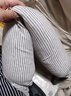 名创优品（MINISO）面包粒子枕U型枕午睡枕旅行便携护颈枕办公室头枕生日礼物 浅灰色 实拍图